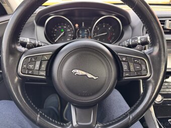Jaguar XE 132kw, 2016 HSE max vybava 19” alu - 12