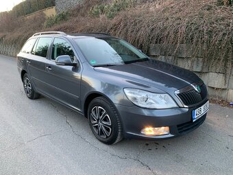 Škoda Octavia combi 1.6 TDi koupeno nové v ČR - 12