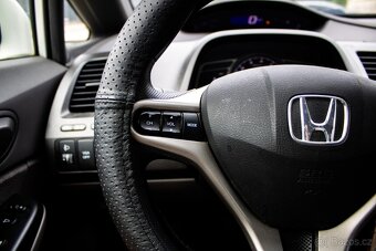 Honda Civic 1.3 Hybrid - 12