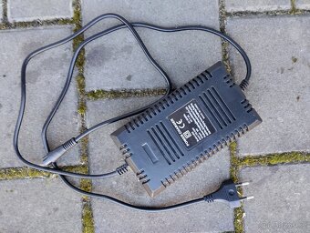 Dětská elektrická čtyřkolka Hecht - 12