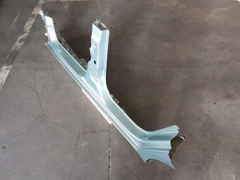 Výřez karoserie, levý práh Škoda Fabia II - 12