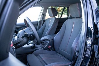 BMW Rad 3 Touring 318d A/T Black - 12