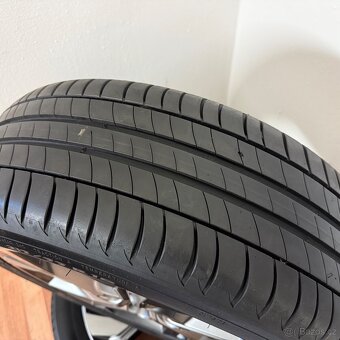 MAZDA 3 5x114,3 R18 ET45+LETNÍ 215/45R18 7,5mm - 12