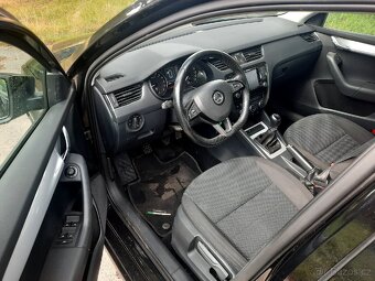 Škoda octavia combi  r.v 2017 výbava - 12