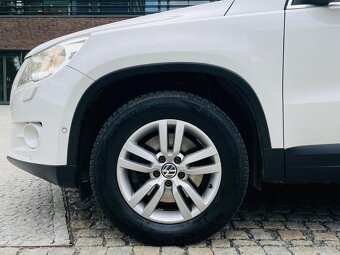 Mitsubishi Outlander 2.2Di-D 4x4 AUTOMAT SENZORY SERVISKA - 12