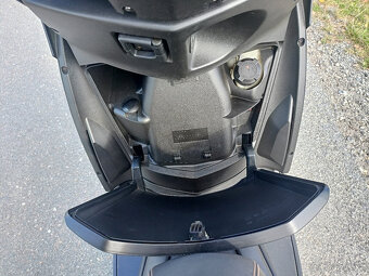 Peugeot Geopolis 400 RS - 12