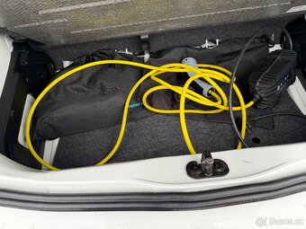 Volkswagen e-Up Highline 60kW/18,7kWh/45TKM/ - 12