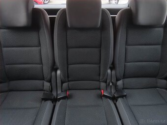 Touran 1.6 TDI TOP STAV, 6 st. manuál, 2012 - 12