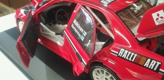 Mitsubishi Lancer evo VI 1:18 autoart rally rarita T.Makinen - 12
