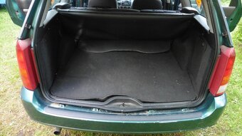 Ford Focus 1.6 kombi - 12
