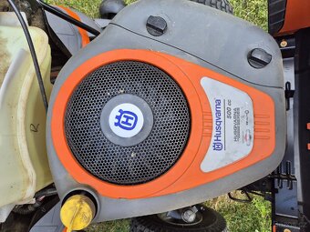 Zahradní sekací traktor Husqvarna TC 138. - 12