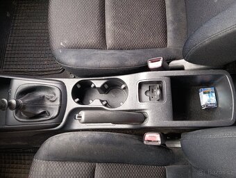 Hyundai i30 1.6i 92kW 2009 - 12