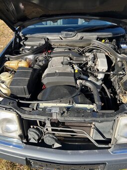 Mercedes-Benz E220 Typ 11960 - 12