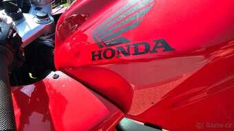 Honda VFR 800 VTEC RC46 - 12