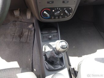 Opel Corsa 1.0 benzin - 12