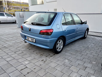 Peugeot 306 1.4 Hatchback (2000) - 12