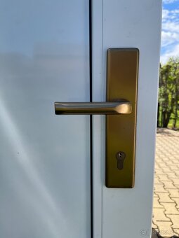 Vchodové plastové dveře - 12