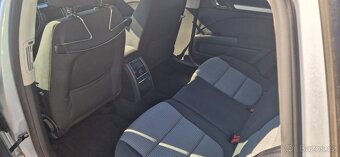 Škoda Superb, 2.0 TDi 125kW AUTOMAT - 12