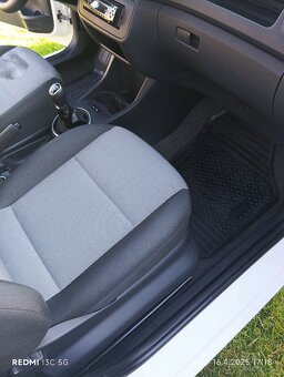 Škoda Fabia II combi 1.4/16V, 2010, 2. majitel - 12