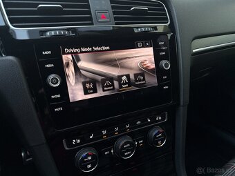 Volkswagen Golf GTI 7 Facelift 2.0 TSI Manuál - 12
