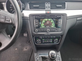 Škoda Superb II kombi 2.0TDi 103kW,xenony,tažné,senzory - 12