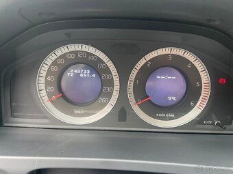 Prodám Volvo V60 D5, 2.4   4x4 - 12