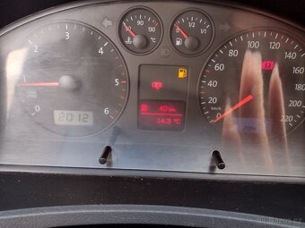 VW Transporter T5 1.9tdi - 12