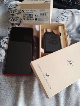 Motorola edge 40 red edition 12/256 gb - 12