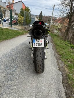 Honda CBR1000rr Fireblade - 12