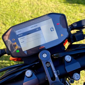 KTM DUKE 890 L A2 - 12