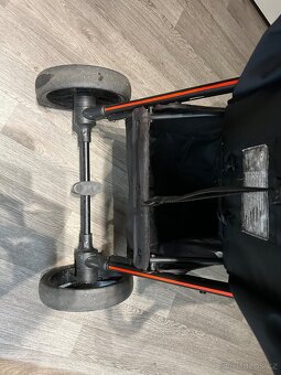 Sportovní kočárek - 12