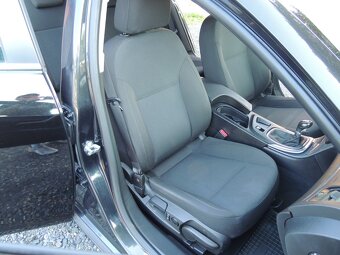 Opel Insignia ST 1.6CDTi,100kw,2016,výbava,alu 18 - 12