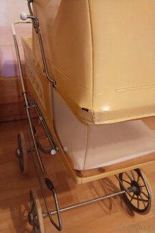 Kočárky a kárka pro panenky - 12