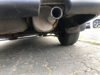 Mazda 323 1.5i sedan rok 1995 - 12