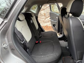 Renault Captur 1.5 dCi Initiale Paris (A6) - 12