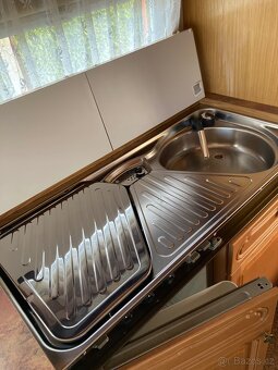 Obytný karavan - 12