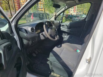 Vymenim Peugeot partner 1.6hdi STK 7/26 - 12