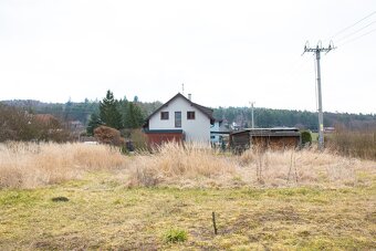 Prodej stavebního pozemku 673 m2 blízko Plzně - 12
