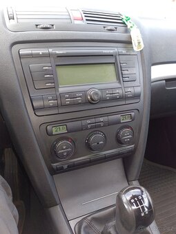Škoda Octavia II - 12
