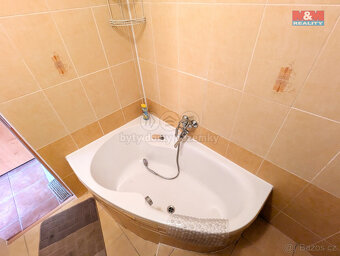 Pronájem bytu 2+kk, 36 m², Karviná, ul. Bratr. Veverkových - 12