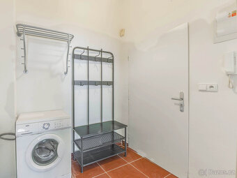 Pronájem bytu 2+kk 45 m² sklep, Praha 3 Žižkov - 12