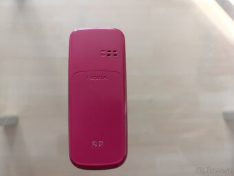 Prodám telefony Nokia 100 - 12