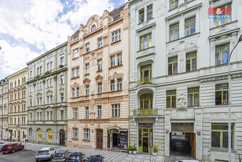 Pronájem bytu 2+1, 82 m², Praha, ul. Římská - 12