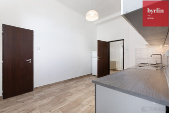 Prostorný a světlý byt 3+1, 98 m² – centrum Ostravy, ul. Dr. - 12