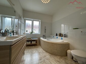 Exkluzivní prodej ŘRD 5+1 (285 m2) Šafaříkova, Chomutov - 12