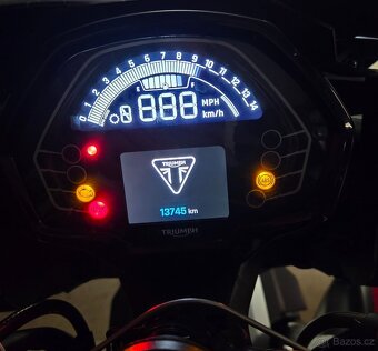 TRIUMPH STREET TRIPLE 765 R 2024 - 12