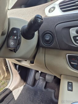 Renault Scenic III - 12