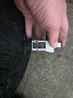 215/65/16 Zimní pneumatiky Nokoan WR D4 a SUV 4 - 12