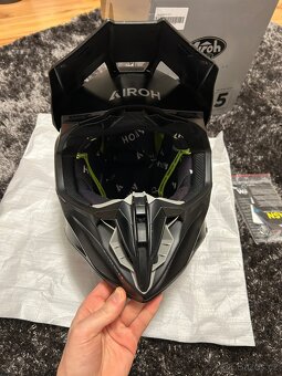 Airoh twist 3, veľkosť L”, 2025’ - 12