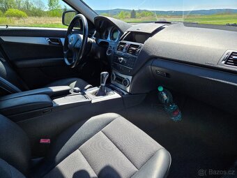 Mercedes-Benz C320 CDI, kombi, manuál, W204 - 12